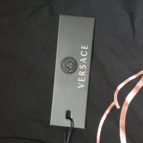 Versace Tshirt - Picture 4 of 5